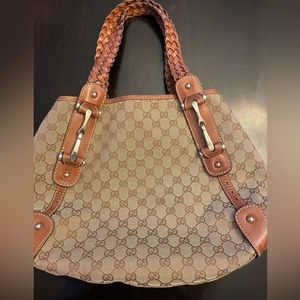 Gucci Pelham Shoulder Bag
